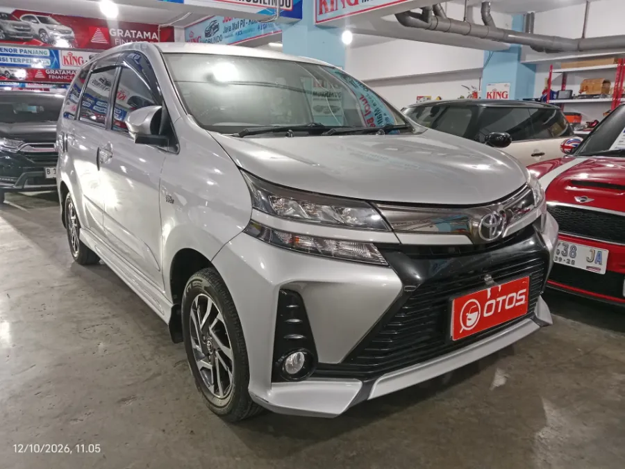 Foto Mobil Bekas Kanan Depan Toyota Avanza 1.5 Veloz tahun 2021