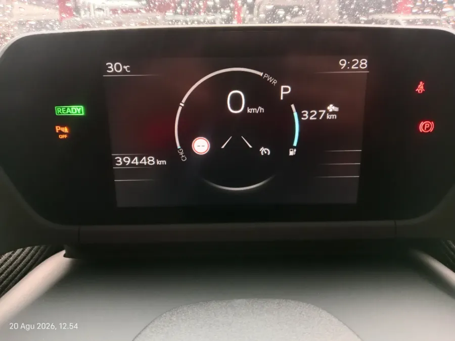 Foto Mobil Bekas Odometer Toyota BZ4X Mono Tone tahun 2022