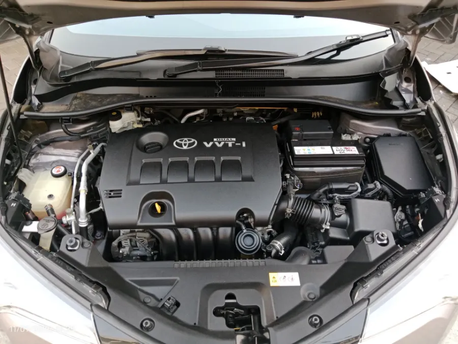 Foto Mobil Bekas Mesin Toyota C-HR 1.8 tahun 2018