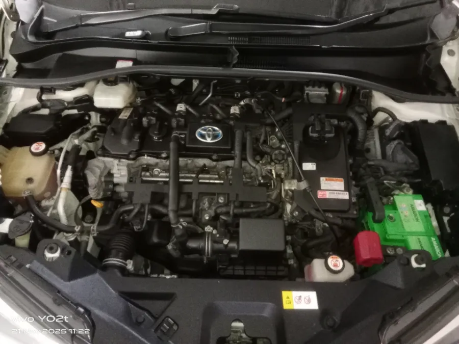 Foto Mobil Bekas Mesin Toyota C-HR 1.8 Hybrid tahun 2019