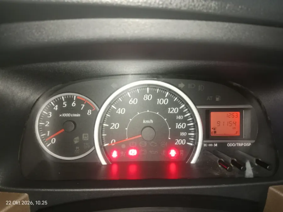 Foto Mobil Bekas Odometer Toyota Calya 1.2 E tahun 2016
