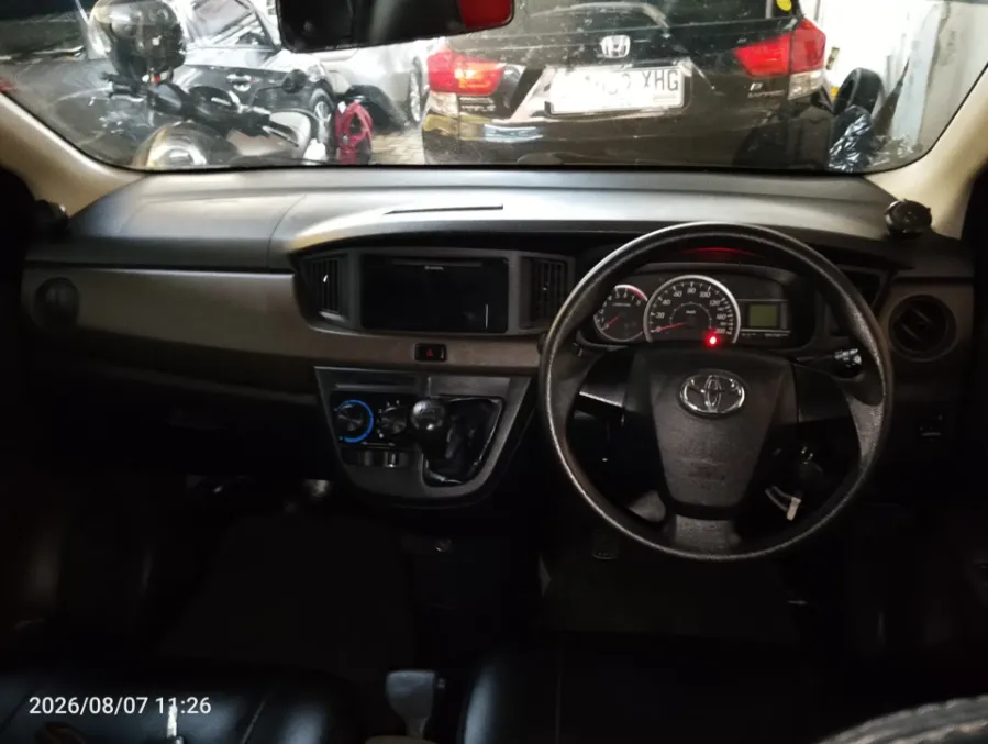 Foto Mobil Bekas Dashboard Toyota Calya 1.2 E tahun 2019