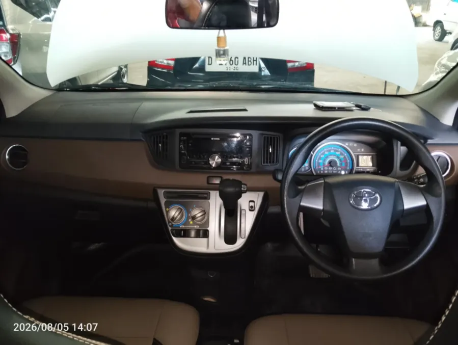 Foto Mobil Bekas Dashboard Toyota Calya 1.2 G tahun 2016