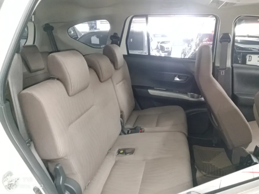 Foto Mobil Bekas Kabin Belakang Toyota Calya 1.2 G tahun 2016