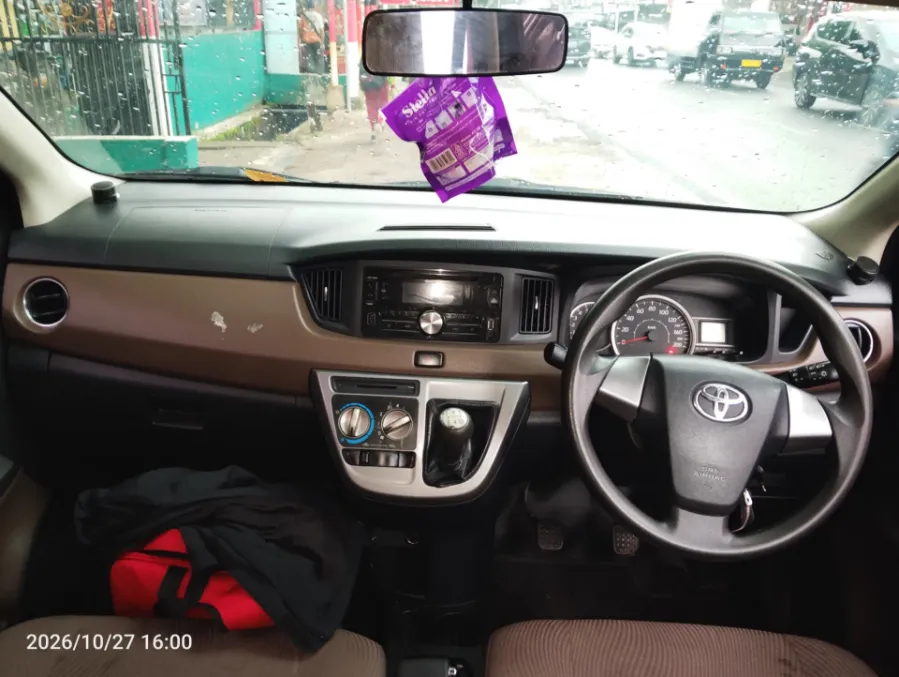 Foto Mobil Bekas Dashboard Toyota Calya 1.2 G tahun 2017