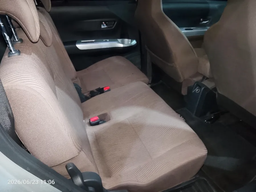Foto Mobil Bekas Kabin Belakang Toyota Calya 1.2 G tahun 2017
