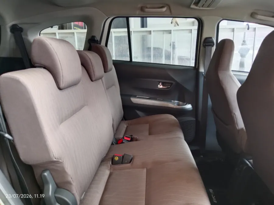 Foto Mobil Bekas Kabin Belakang Toyota Calya 1.2 G tahun 2017