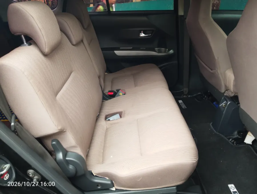Foto Mobil Bekas Kabin Belakang Toyota Calya 1.2 G tahun 2017