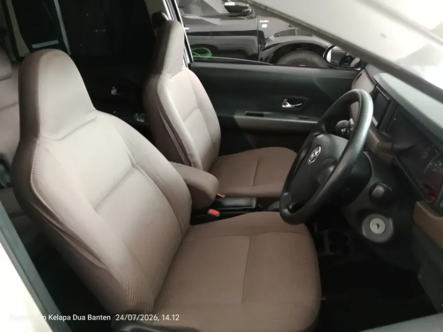 Foto Mobil Bekas Kabin Depan Toyota Calya 1.2 G tahun 2017