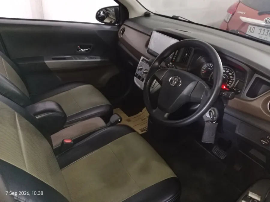 Foto Mobil Bekas Kabin Depan Toyota Calya 1.2 G tahun 2017
