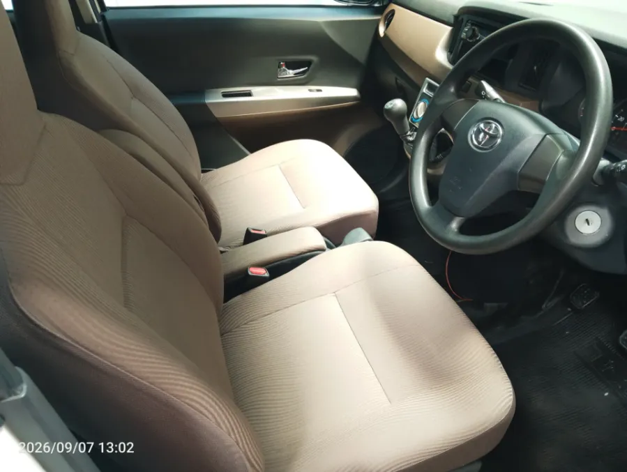 Foto Mobil Bekas Kabin Depan Toyota Calya 1.2 G tahun 2017