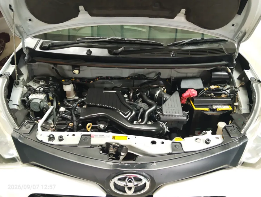 Foto Mobil Bekas Mesin Toyota Calya 1.2 G tahun 2017