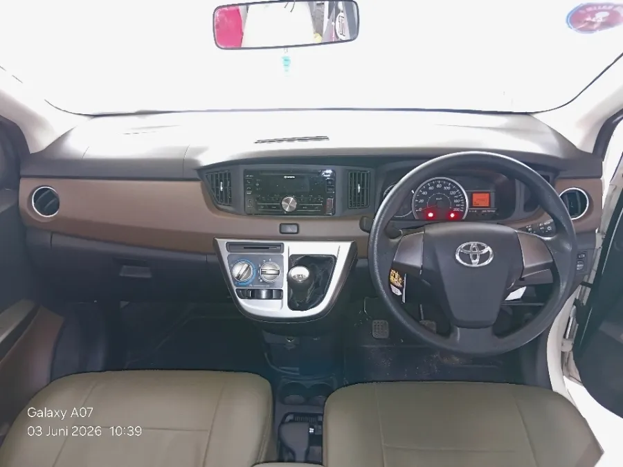 Foto Mobil Bekas Dashboard Toyota Calya 1.2 G tahun 2018