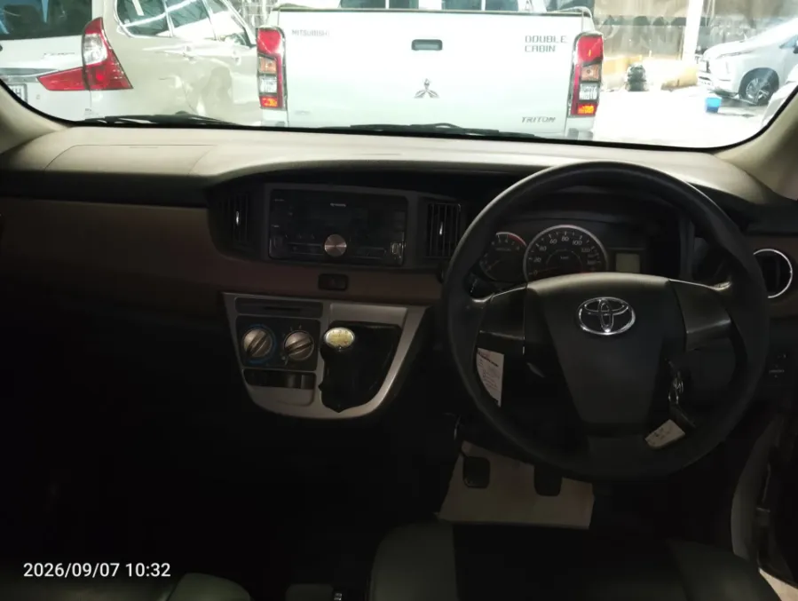Foto Mobil Bekas Dashboard Toyota Calya 1.2 G tahun 2018