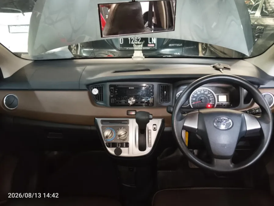 Foto Mobil Bekas Dashboard Toyota Calya 1.2 G tahun 2018