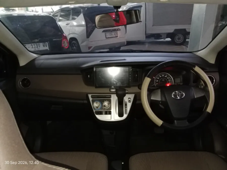 Foto Mobil Bekas Dashboard Toyota Calya 1.2 G tahun 2018