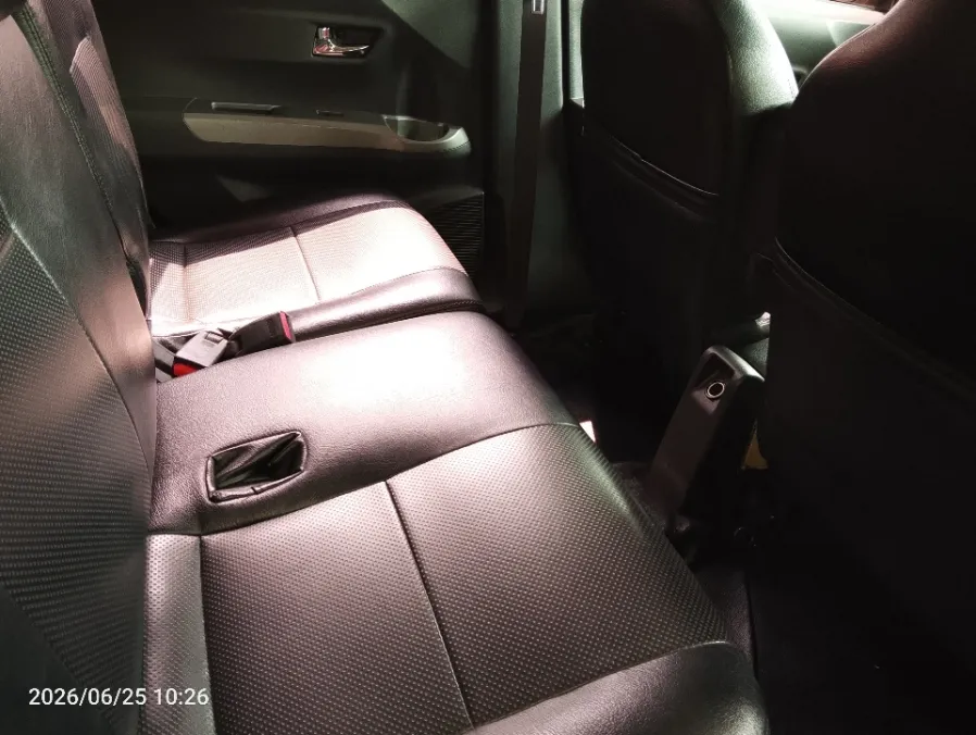 Foto Mobil Bekas Kabin Belakang Toyota Calya 1.2 G tahun 2018