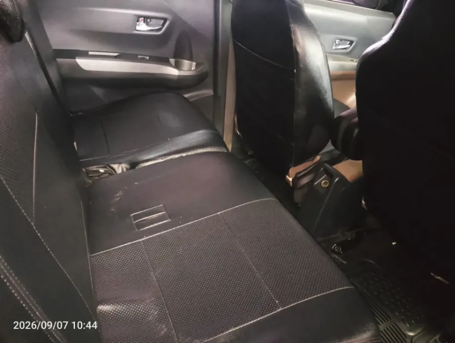 Foto Mobil Bekas Kabin Belakang Toyota Calya 1.2 G tahun 2018