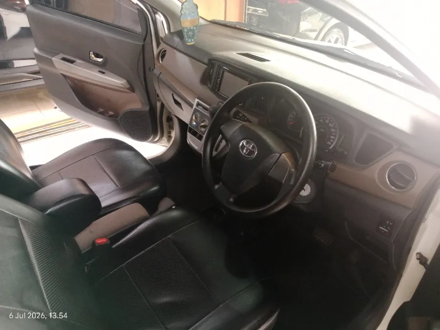 Foto Mobil Bekas Kabin Depan Toyota Calya 1.2 G tahun 2018