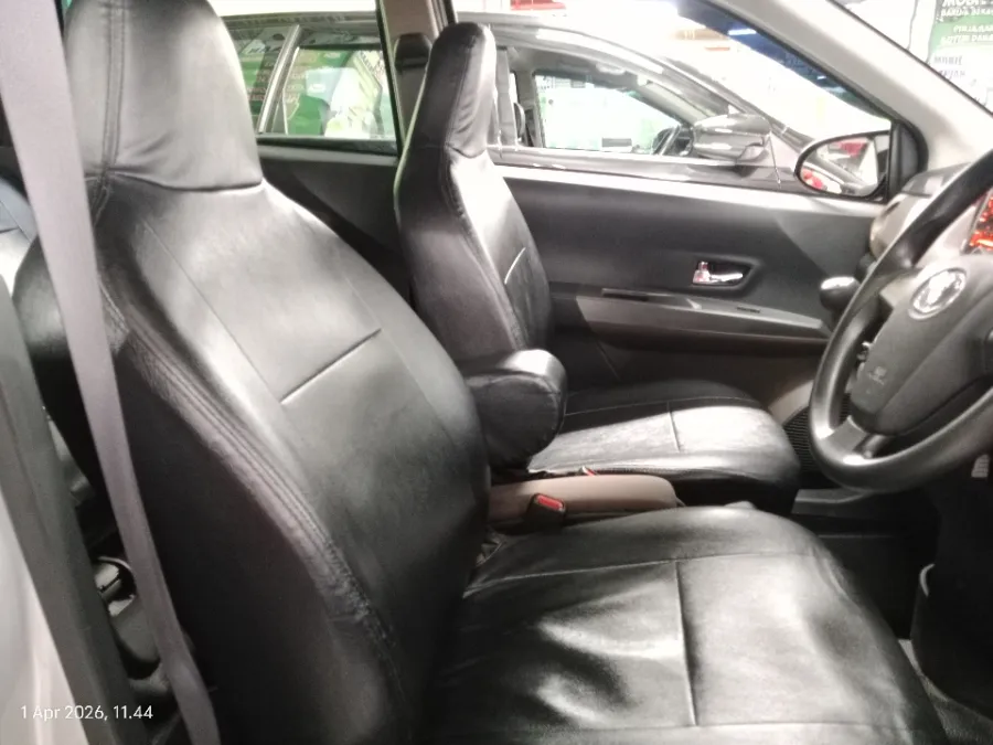 Foto Mobil Bekas Kabin Depan Toyota Calya 1.2 G tahun 2018