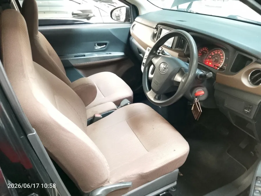 Foto Mobil Bekas Kabin Depan Toyota Calya 1.2 G tahun 2018