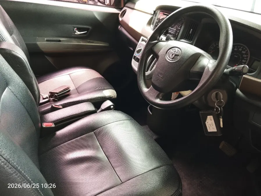 Foto Mobil Bekas Kabin Depan Toyota Calya 1.2 G tahun 2018
