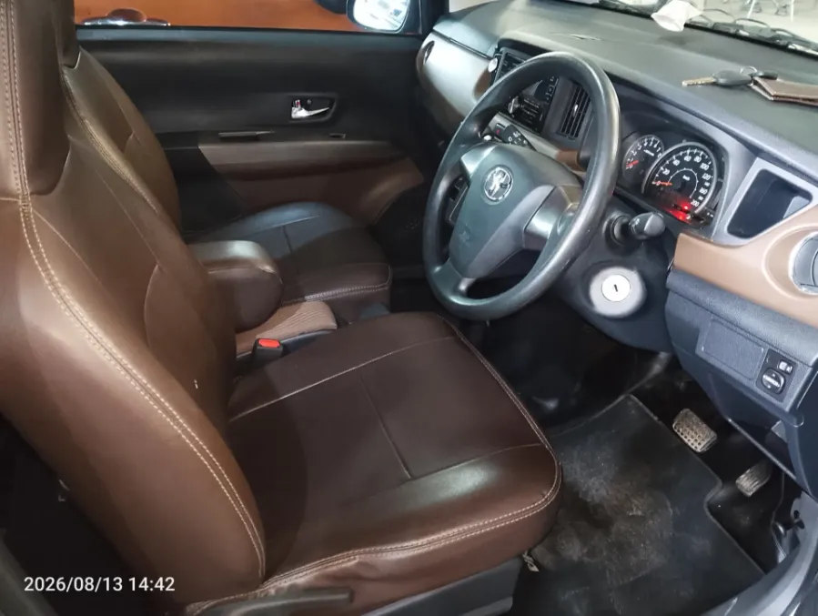 Foto Mobil Bekas Kabin Depan Toyota Calya 1.2 G tahun 2018
