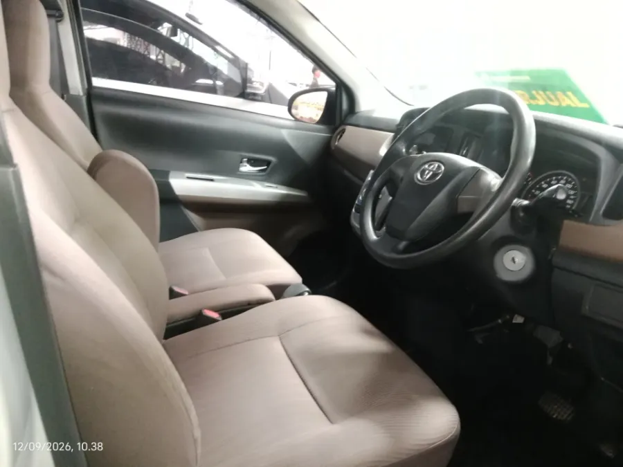 Foto Mobil Bekas Kabin Depan Toyota Calya 1.2 G tahun 2018
