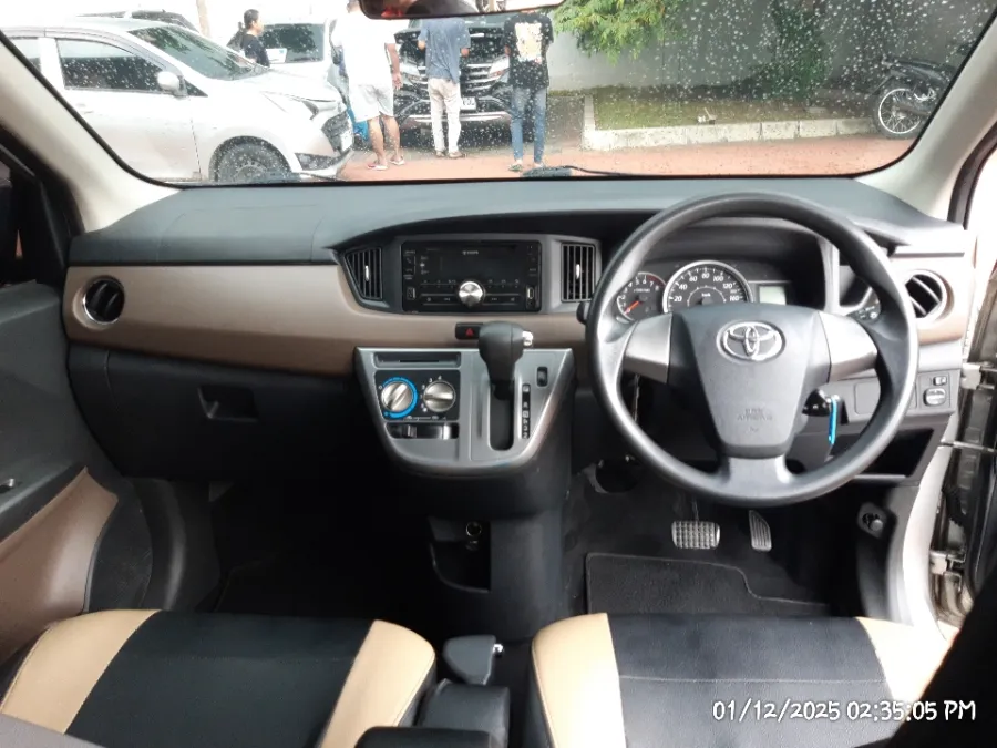 Foto Mobil Bekas Dashboard Toyota Calya 1.2 G tahun 2019