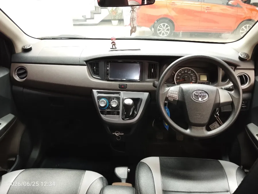 Foto Mobil Bekas Dashboard Toyota Calya 1.2 G tahun 2019