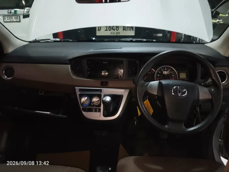 Foto Mobil Bekas Dashboard Toyota Calya 1.2 G tahun 2019