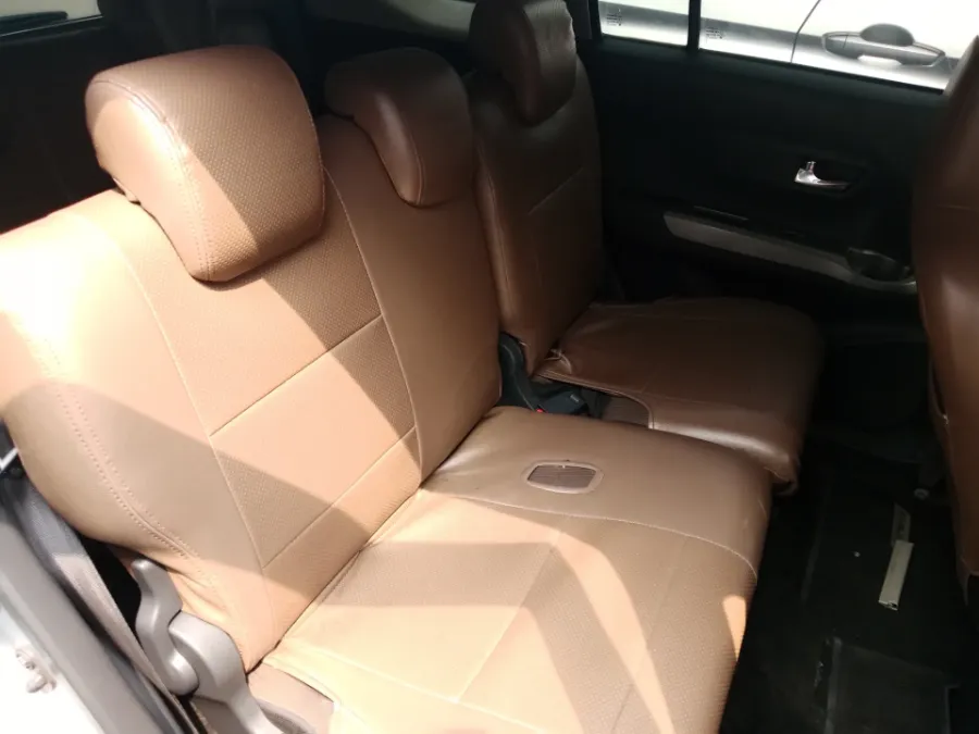 Foto Mobil Bekas Kabin Belakang Toyota Calya 1.2 G tahun 2019