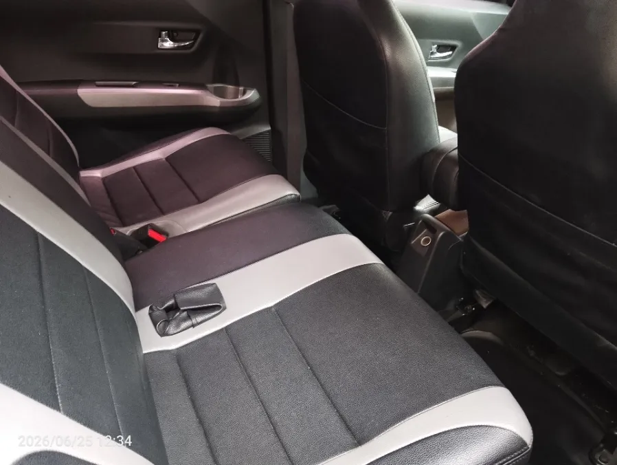 Foto Mobil Bekas Kabin Belakang Toyota Calya 1.2 G tahun 2019