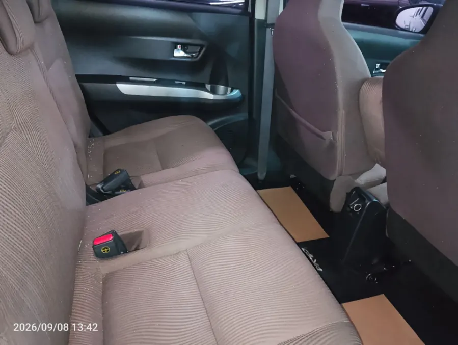 Foto Mobil Bekas Kabin Belakang Toyota Calya 1.2 G tahun 2019