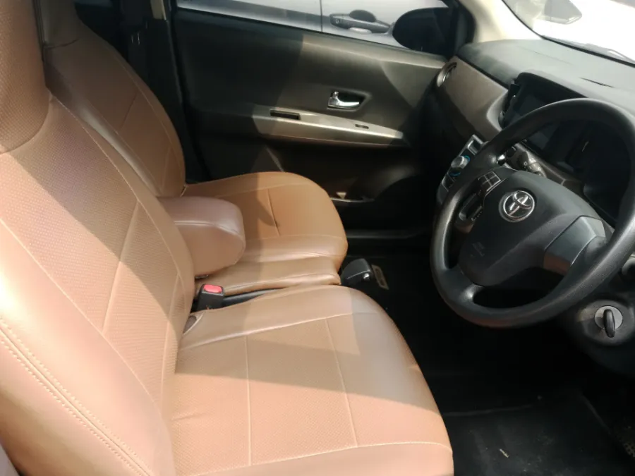 Foto Mobil Bekas Kabin Depan Toyota Calya 1.2 G tahun 2019