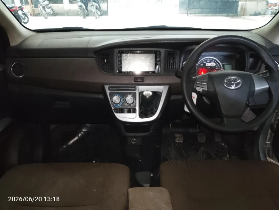 Foto Mobil Bekas Dashboard Toyota Calya 1.2 G tahun 2020