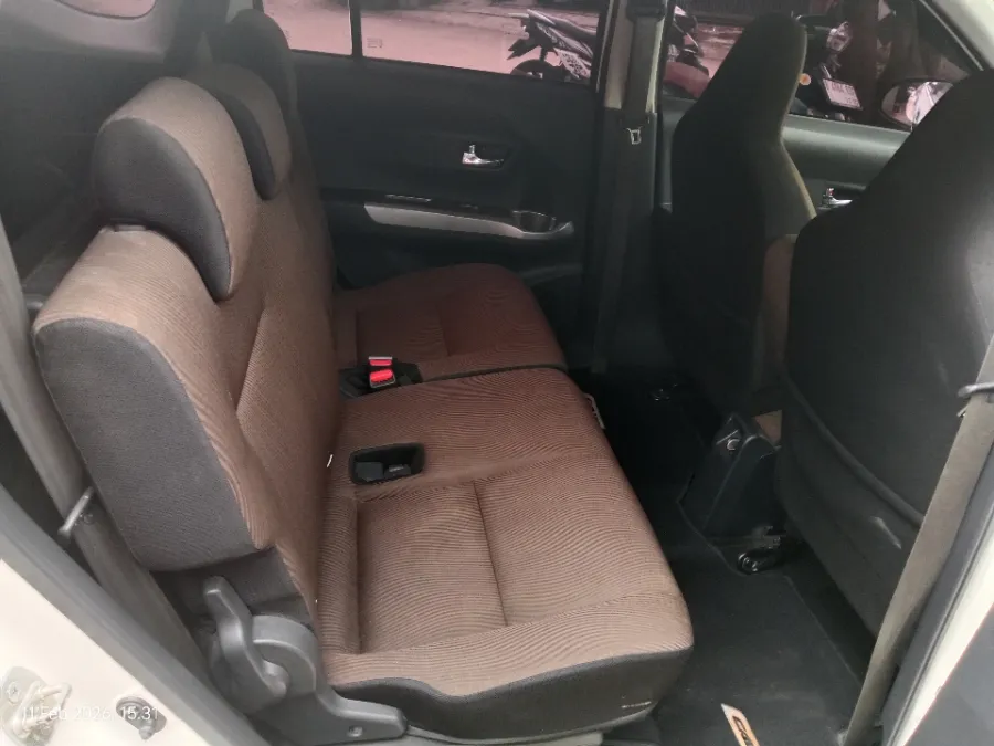 Foto Mobil Bekas Kabin Belakang Toyota Calya 1.2 G tahun 2020