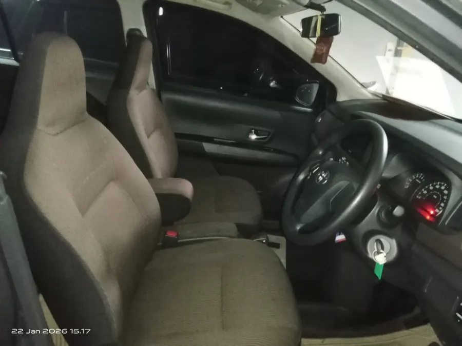 Foto Mobil Bekas Kabin Depan Toyota Calya 1.2 G tahun 2020