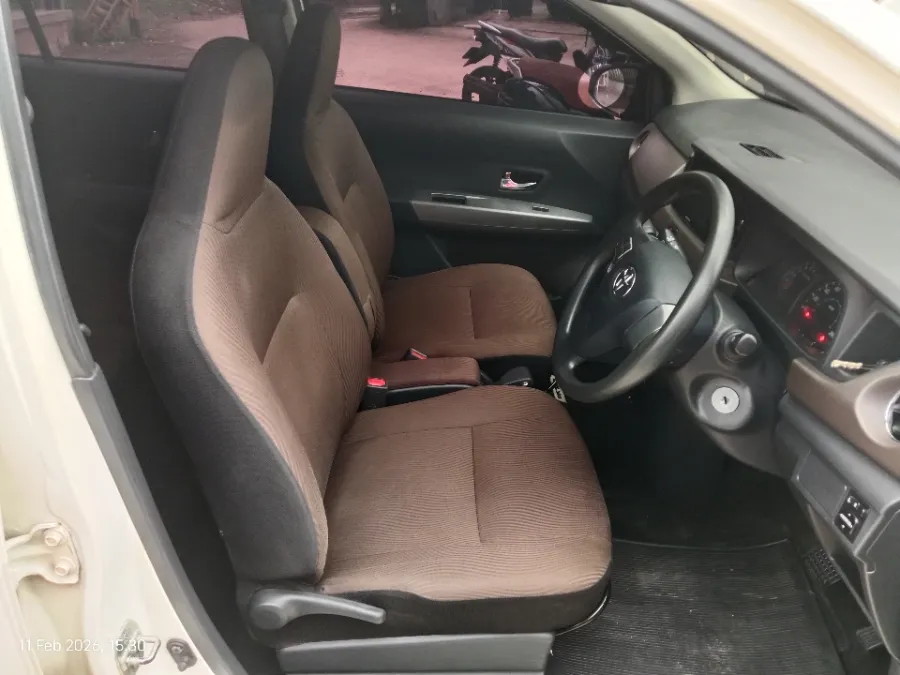 Foto Mobil Bekas Kabin Depan Toyota Calya 1.2 G tahun 2020
