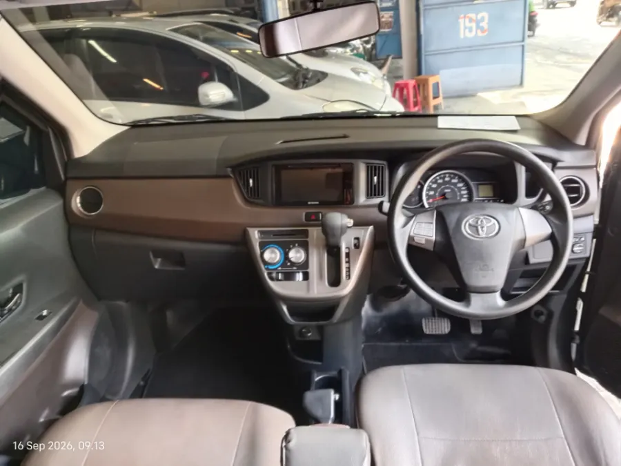 Foto Mobil Bekas Dashboard Toyota Calya 1.2 G tahun 2021