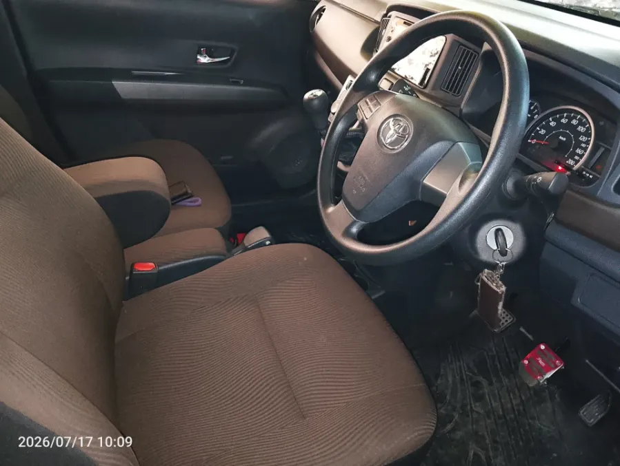 Foto Mobil Bekas Kabin Depan Toyota Calya 1.2 G tahun 2021
