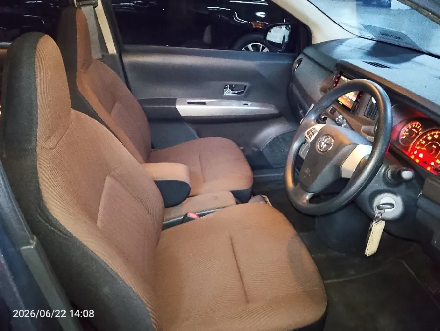 Foto Mobil Bekas Kabin Depan Toyota Calya 1.2 G tahun 2021
