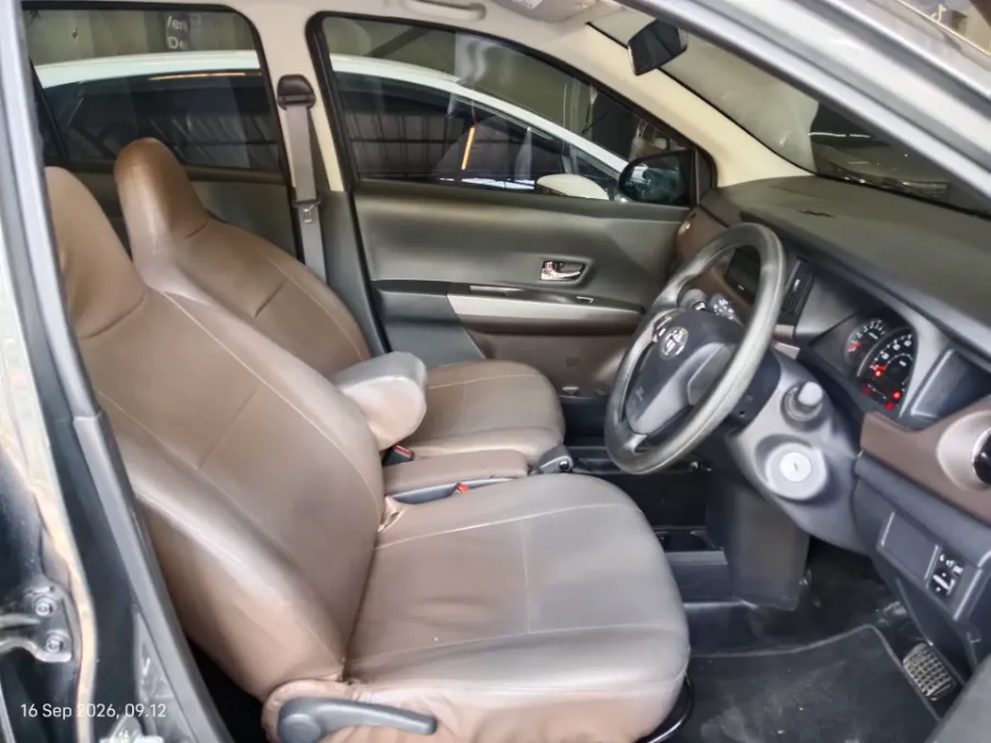 Foto Mobil Bekas Kabin Depan Toyota Calya 1.2 G tahun 2021