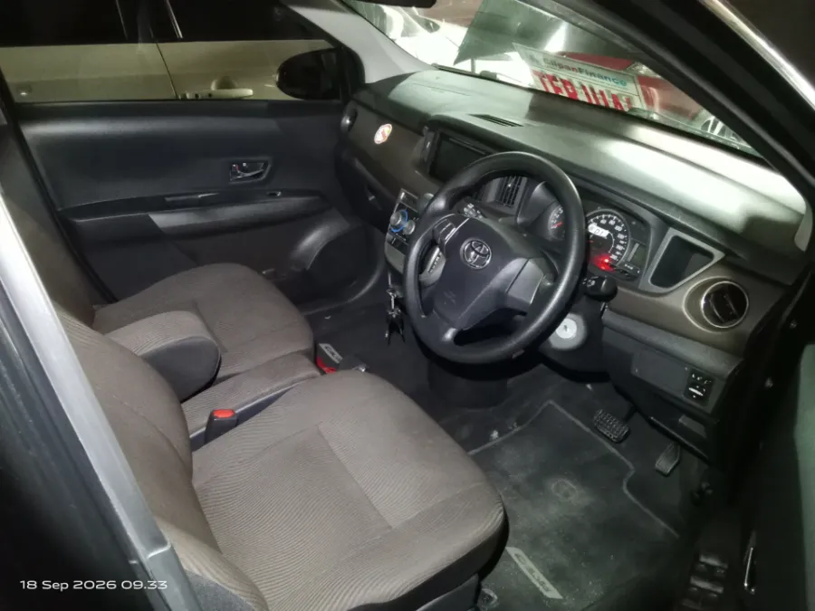 Foto Mobil Bekas Kabin Depan Toyota Calya 1.2 G tahun 2021