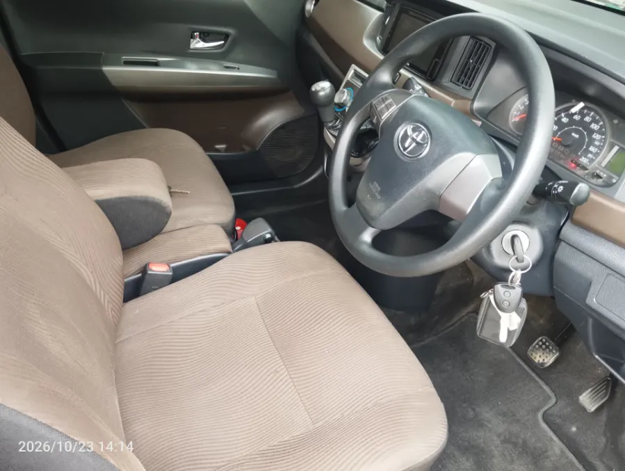 Foto Mobil Bekas Kabin Depan Toyota Calya 1.2 G tahun 2021