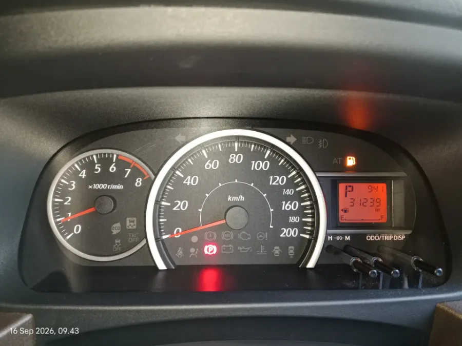Foto Mobil Bekas Odometer Toyota Calya 1.2 G tahun 2021