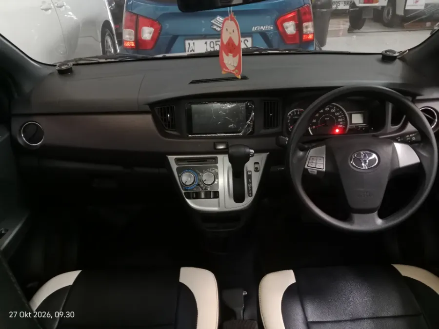 Foto Mobil Bekas Dashboard Toyota Calya 1.2 G tahun 2022