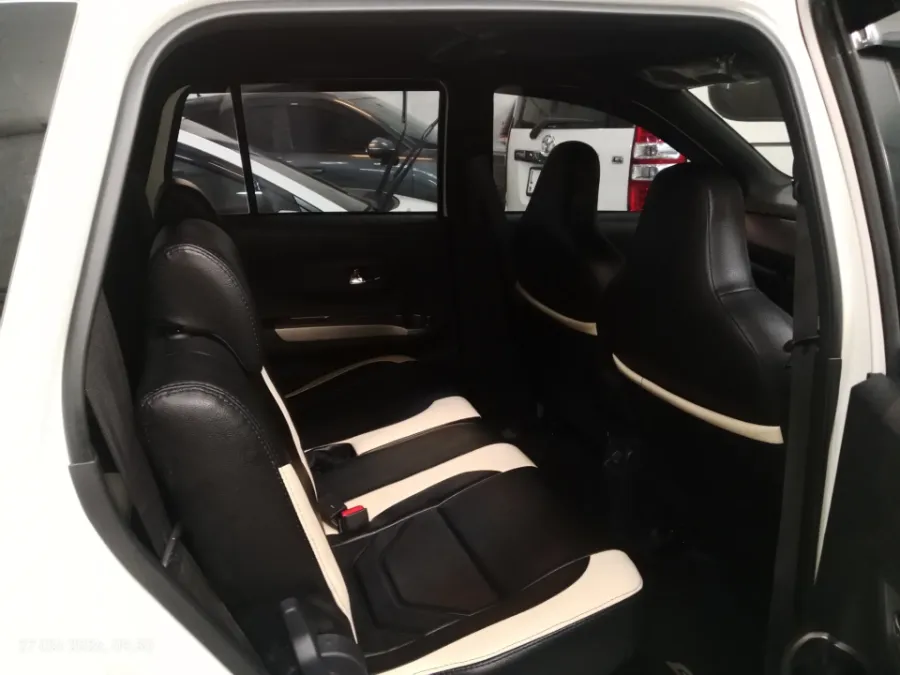 Foto Mobil Bekas Kabin Belakang Toyota Calya 1.2 G tahun 2022