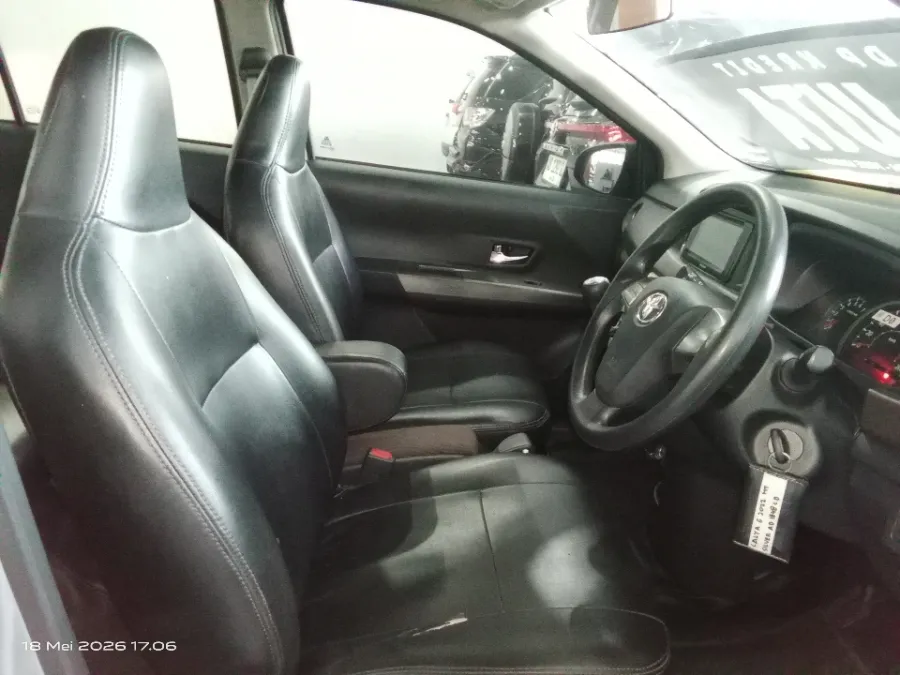 Foto Mobil Bekas Kabin Depan Toyota Calya 1.2 G tahun 2022