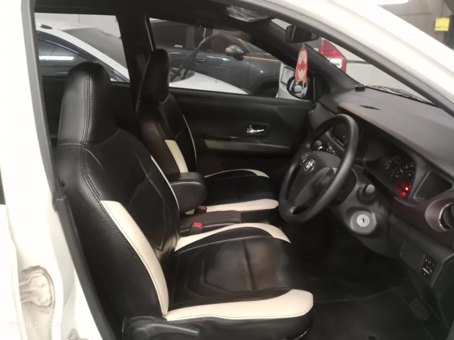 Foto Mobil Bekas Kabin Depan Toyota Calya 1.2 G tahun 2022